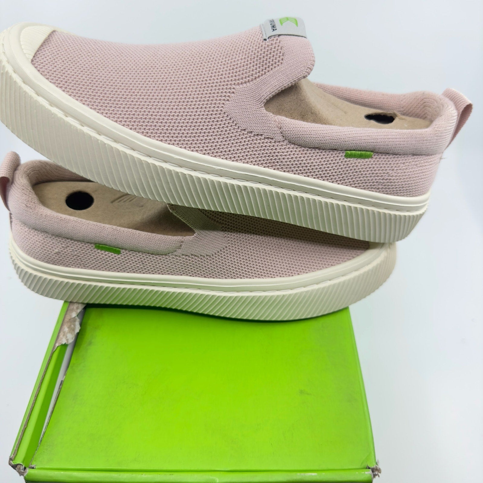 Cariuma Unisex Ibi Slip-On Casual Sneaker Shoes Round Toe Rose Knit Womens 5.5