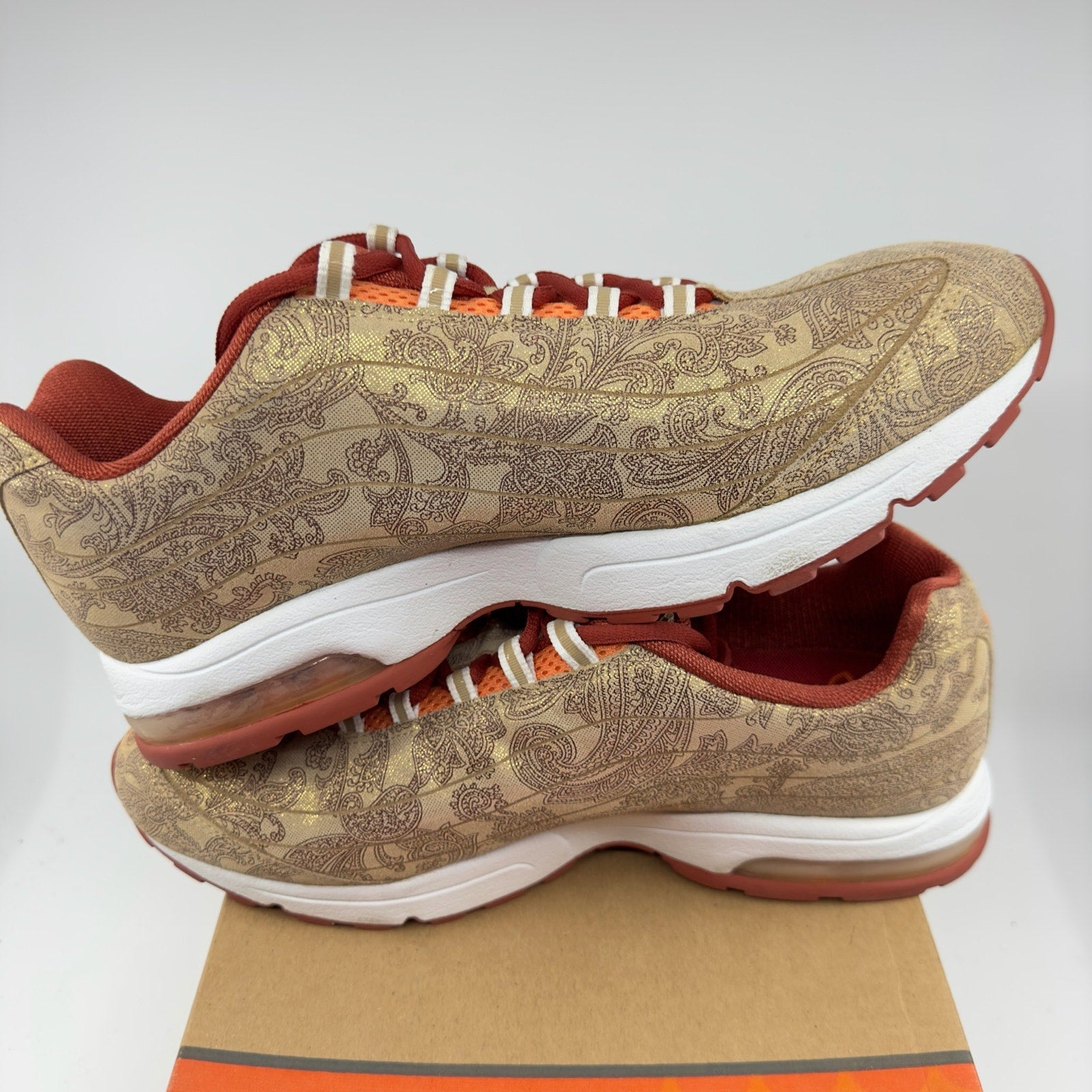 Nike Womens Air Max 95 Zen Dancing Machine Sneaker Shoes Brown Paisley Size 11.5