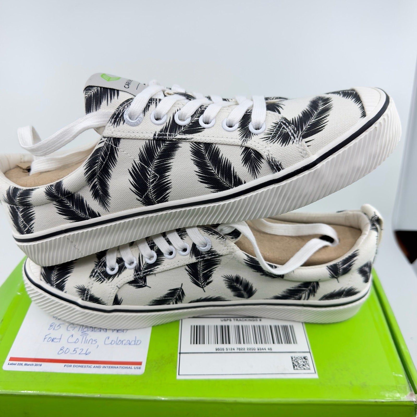 Cariuma Oca Low Top Palm Trees Sneaker Casual Shoes Off White Black Size 9.5/11