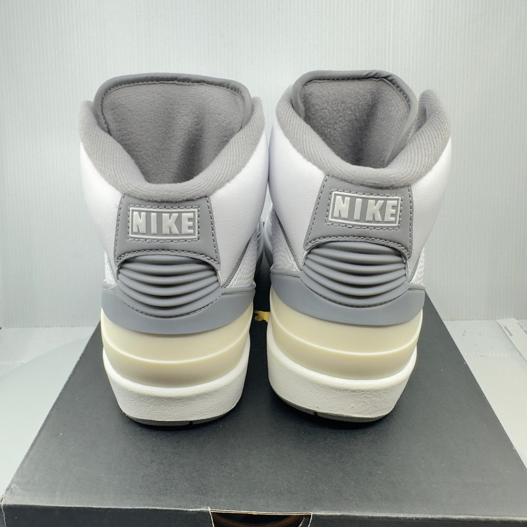 Jordan DQ8562-100 Air Jordan 2 Retro GS Athletic Sneaker Mid White/Gray 6 Kids