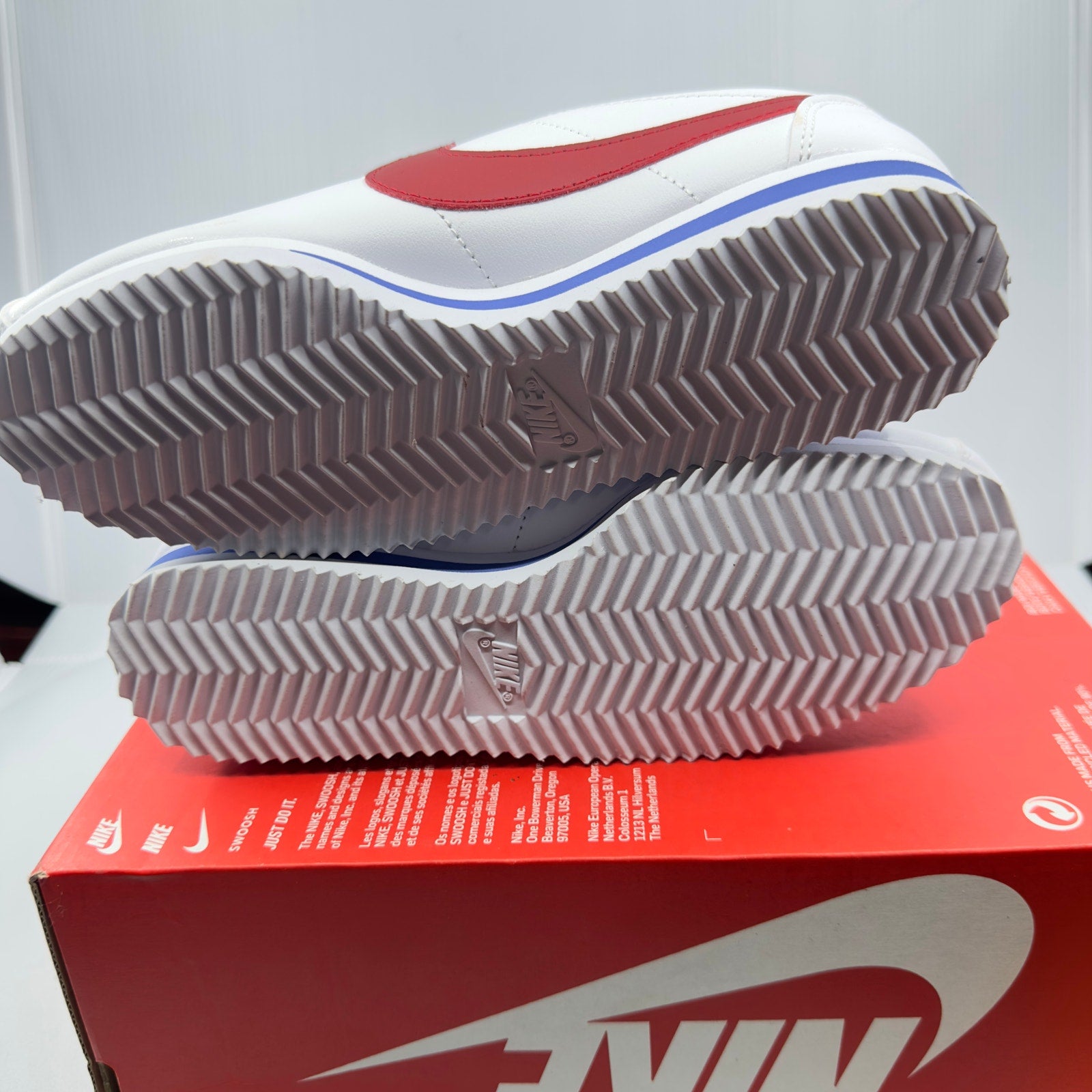 Nike Womens Shoes Cortez Classic Low Leather Athletic Sneakers White Size 5.5