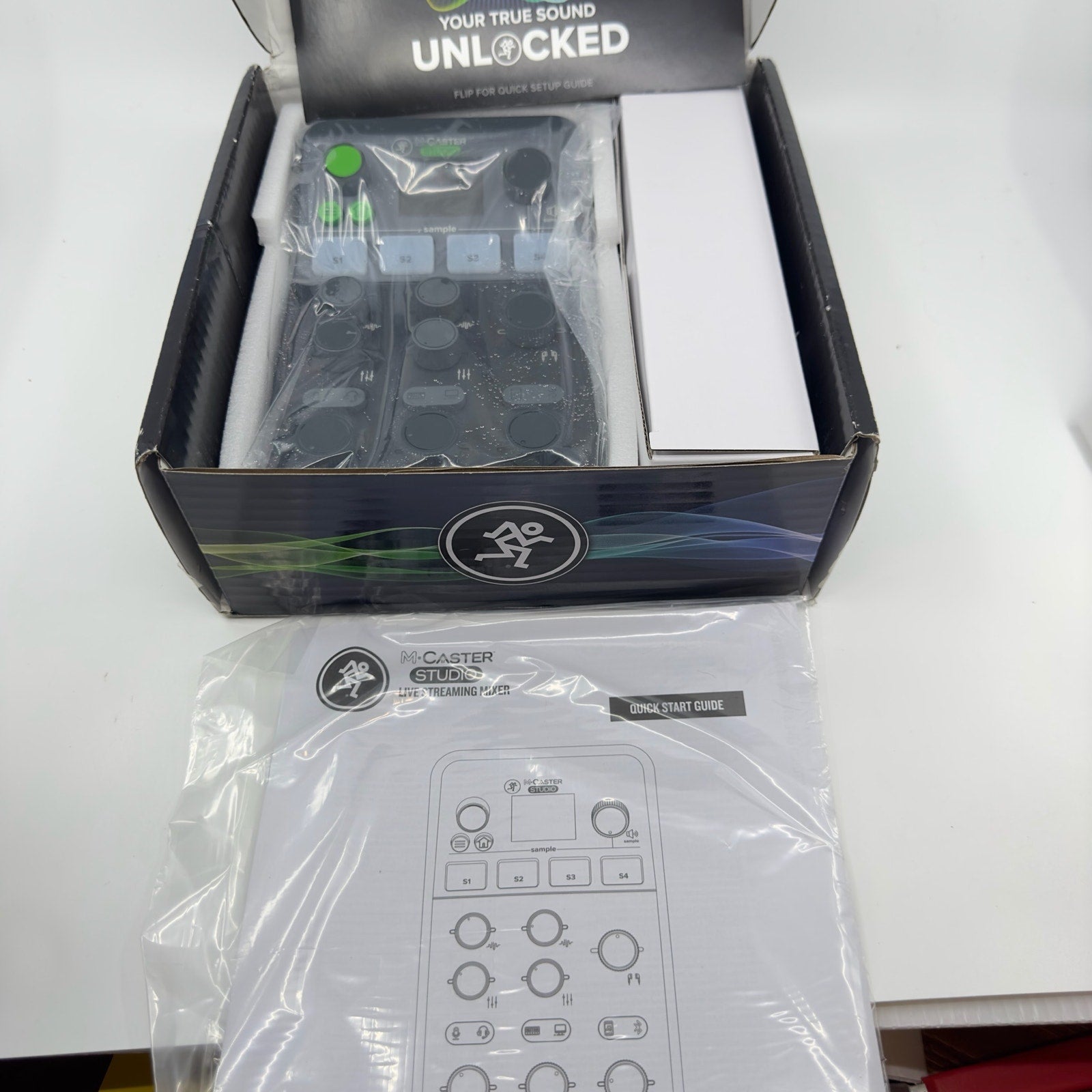 Mackie M-Caster Studio Desktop Live Streaming Mixer Bluetooth/USB Connect Black