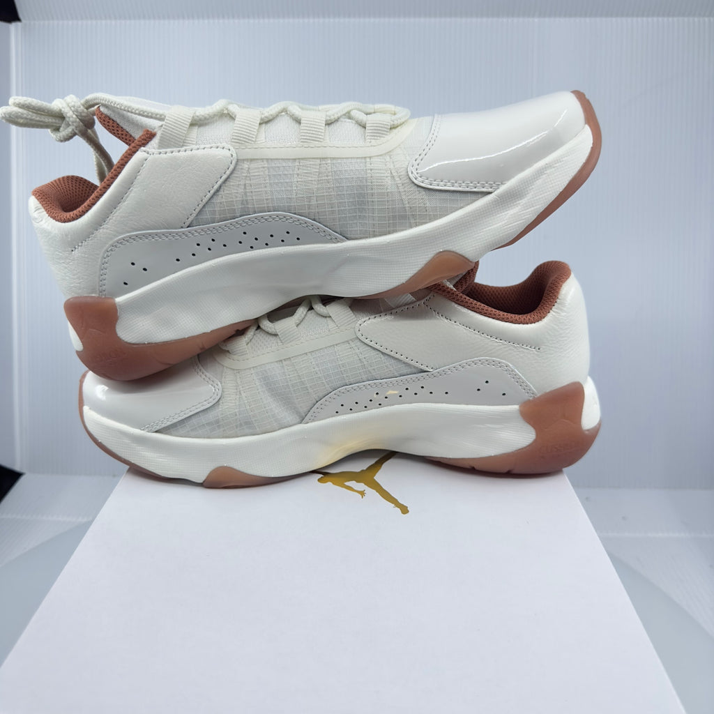 Nike Womens Air Jordan 11 CMFT Low DV2629-108 White Size 8 NIB