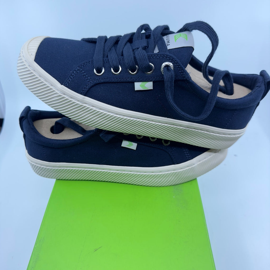 Cariuma Unisex Oca Low Canvas Sneaker Casual Shoes Lace-Up Navy Blue Size 5.5/7