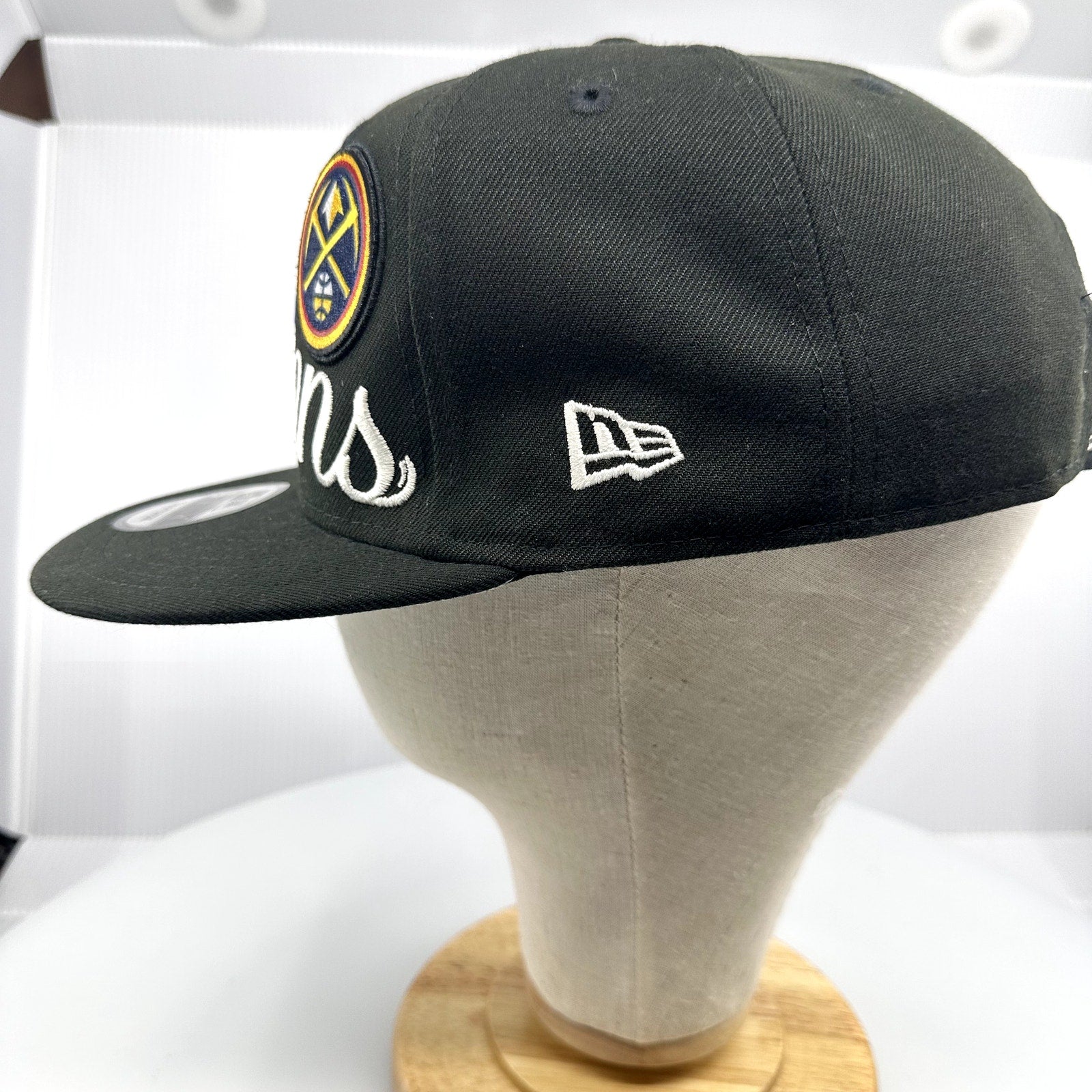 New Era Mens Cap Denver Nuggets 2023 NBA Champs Series Edition Locker Black OS