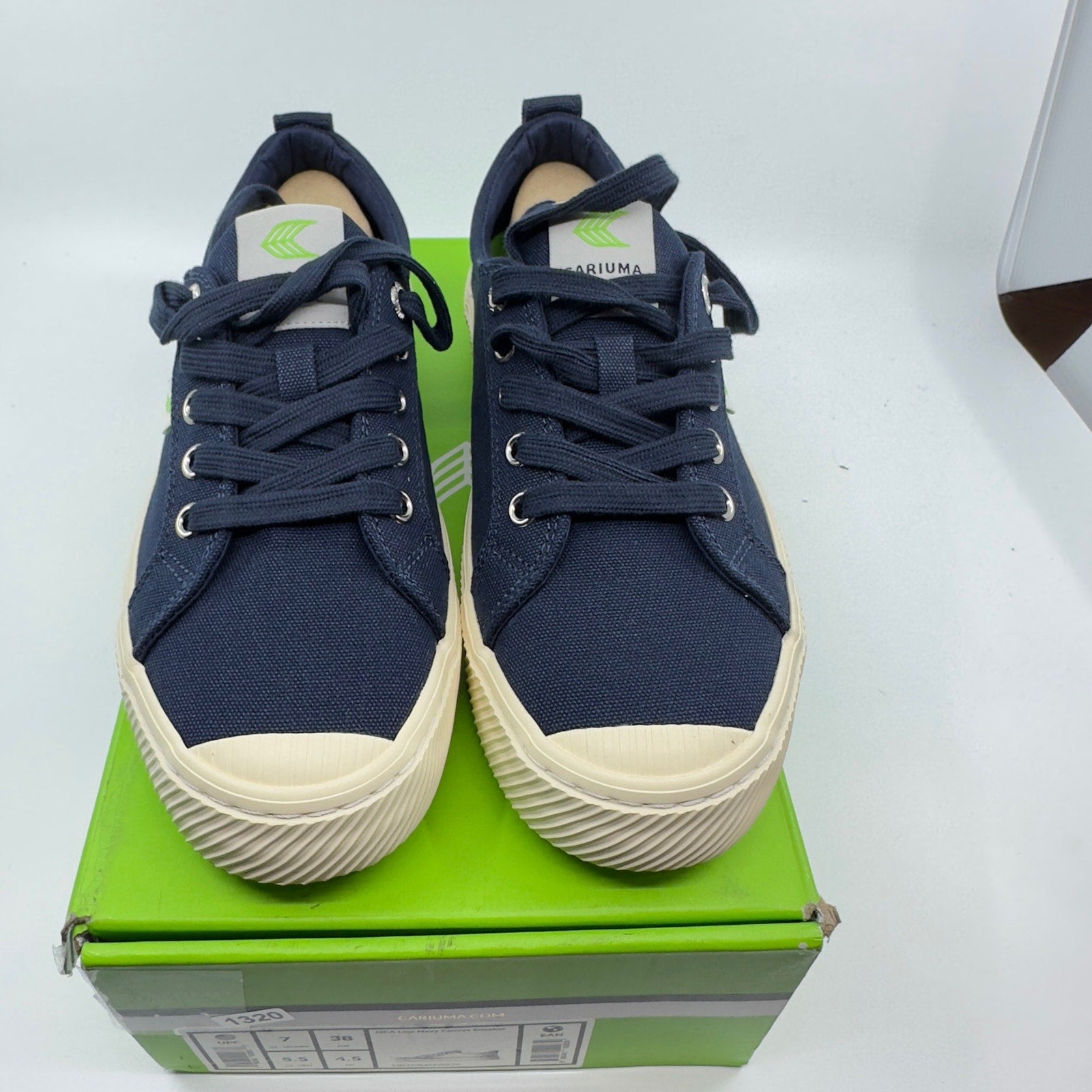 Cariuma Unisex Oca Low Canvas Sneaker Casual Shoes Lace-Up Navy Blue Size 5.5/7