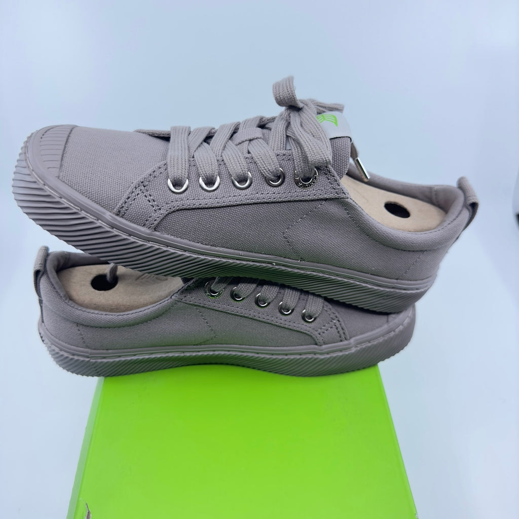 Cariuma Unisex Oca Low Sneaker Shoes Lace-Up All Mystic Grey Canvas Womens 5.5