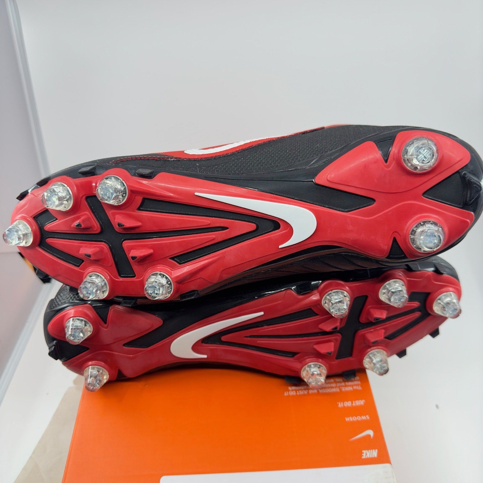 Nike Alpha Pro Skin Football Cleats Shoes Lace-Up Red Size 13.5 742766-602