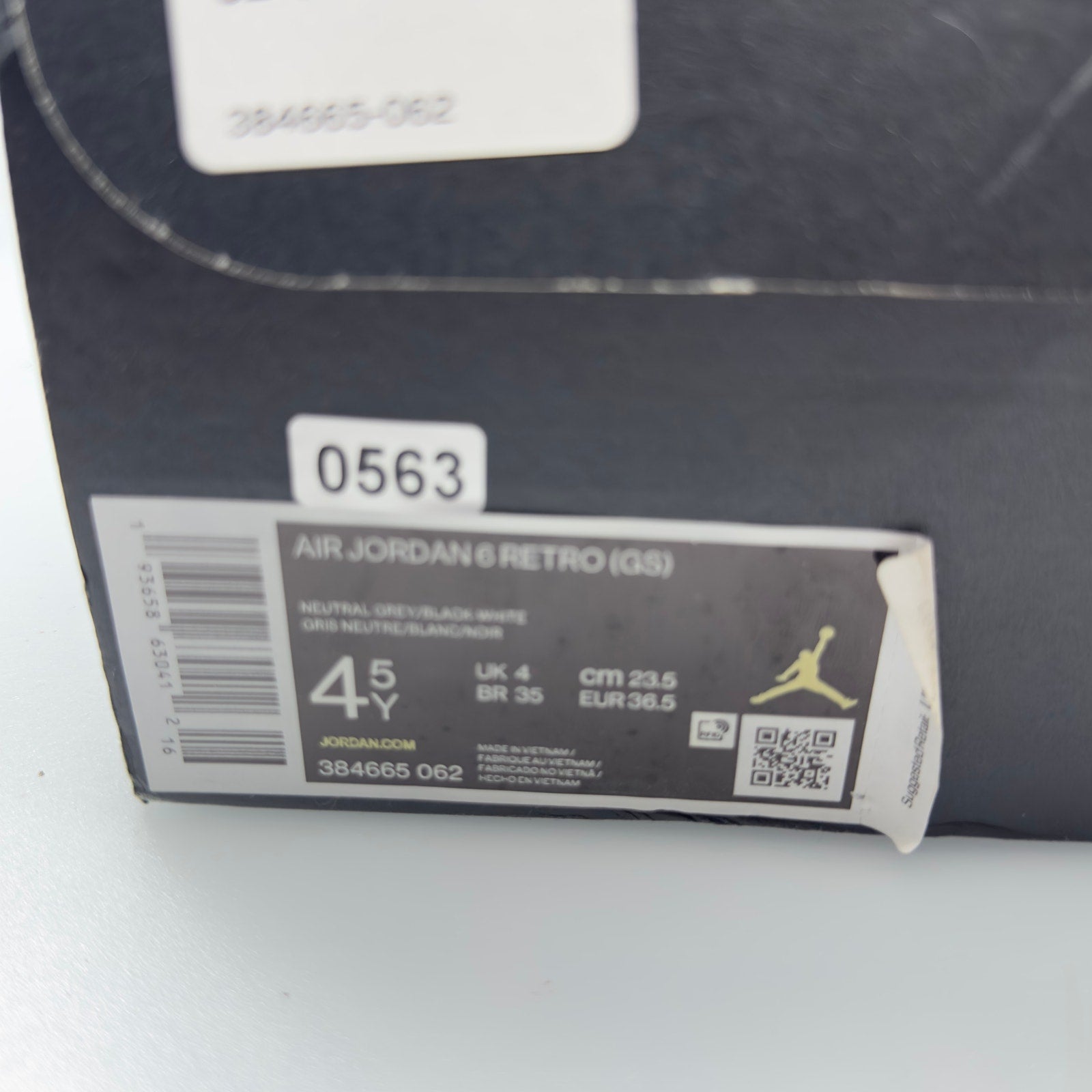 Nike Air Jordan 6 Retro ‘Hare’ Shoes  384665 062 White University Red Size 4.5Y