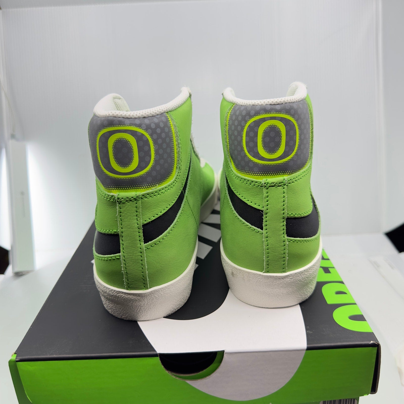 Nike Mens Shoes Dunk Mid 77 Oregon Ducks Limited Edition Sneakers Green Size 10