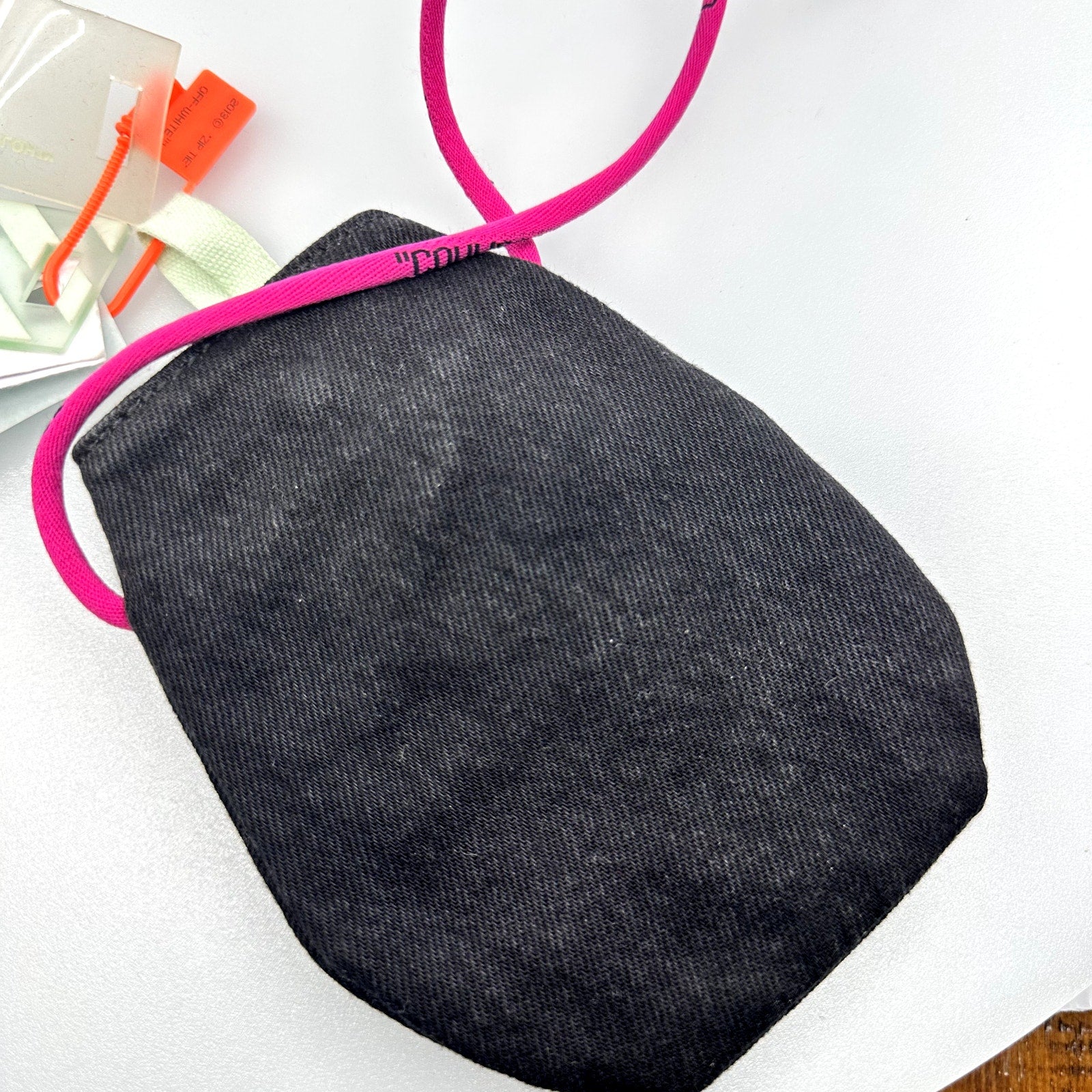 Off-White Coin Pouch Denim Drawstring Graphic Spell Out Logo Black One Size NWT