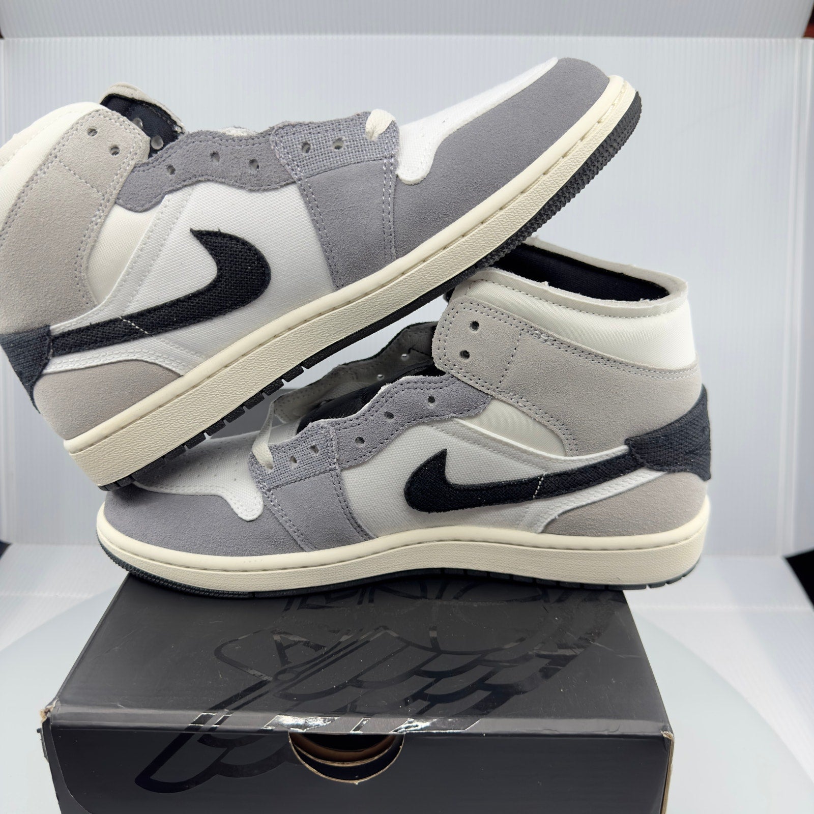 Nike Mens Air Jordan 1 Mid SE Craft High Sneakers Cement Gray/Black 9 DZ4136-002