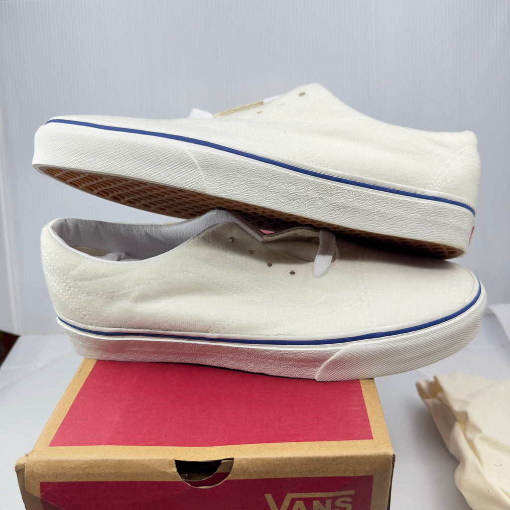 VANs Heritage DIY True Low Skateboarding Sneakers White/Blue 9.5 With Patches