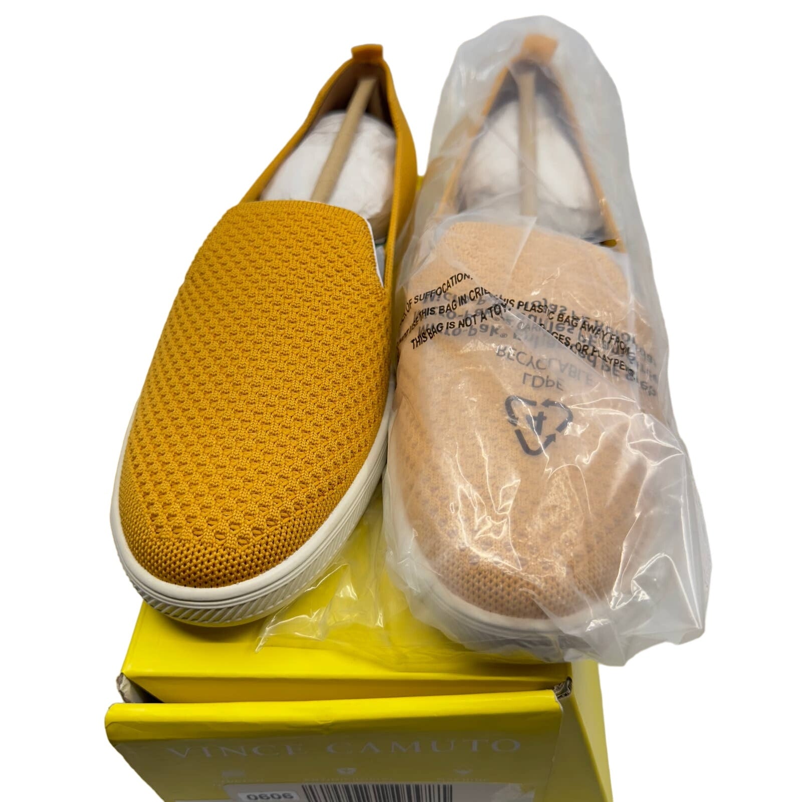 Vince Camuto Womens Shoes Cabreli Satsuma Washable Knit Slip On Yellow 9.5
