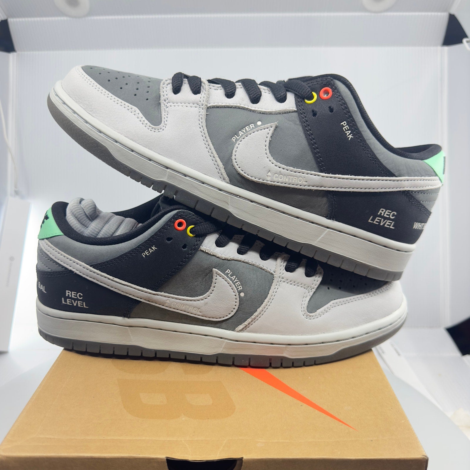 Nike Mens SB Dunk Low Pro ISO Camcorder Sneakers Gray/White Size 9.5 CV1659-001