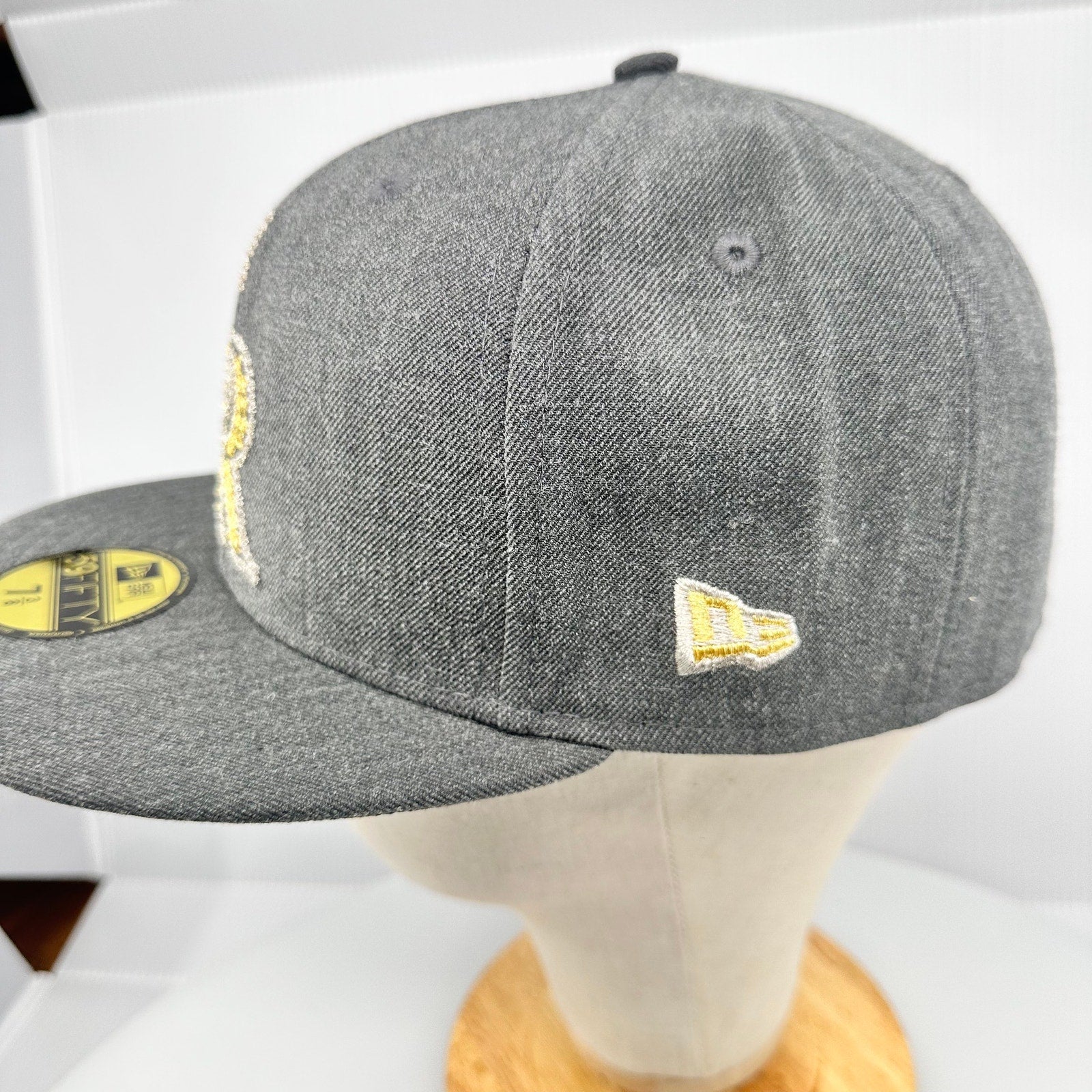New Era Men's Fitted Hat 59Fifty Colorado Rockies MLB Flat Bill Gray Gold 7 3/8