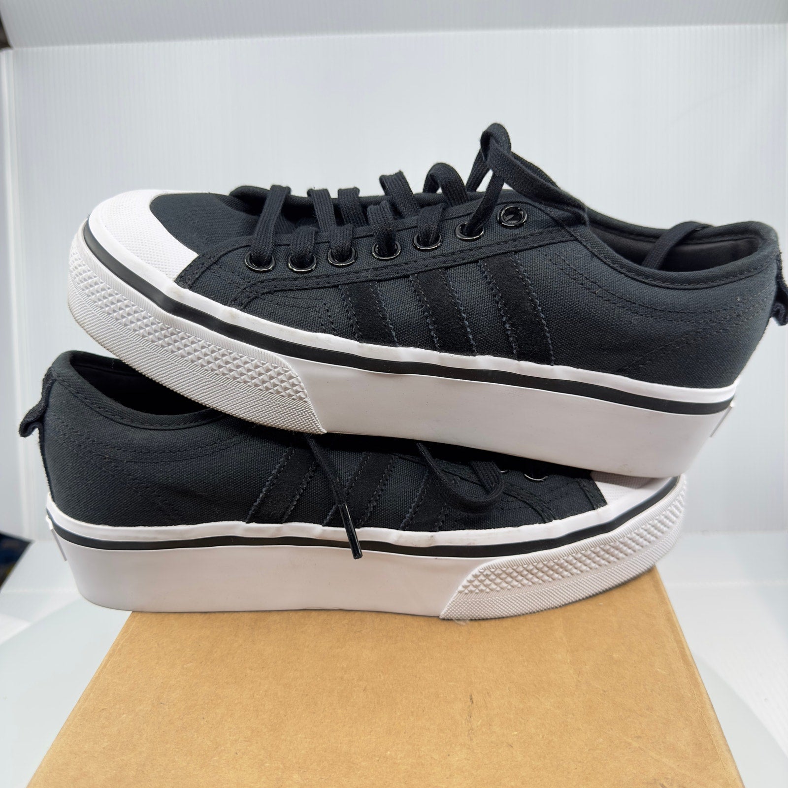 Adidas Womens NIZZA Sneakers Casual Shoes Lace-Up Low Top Black/White 9 EE5615