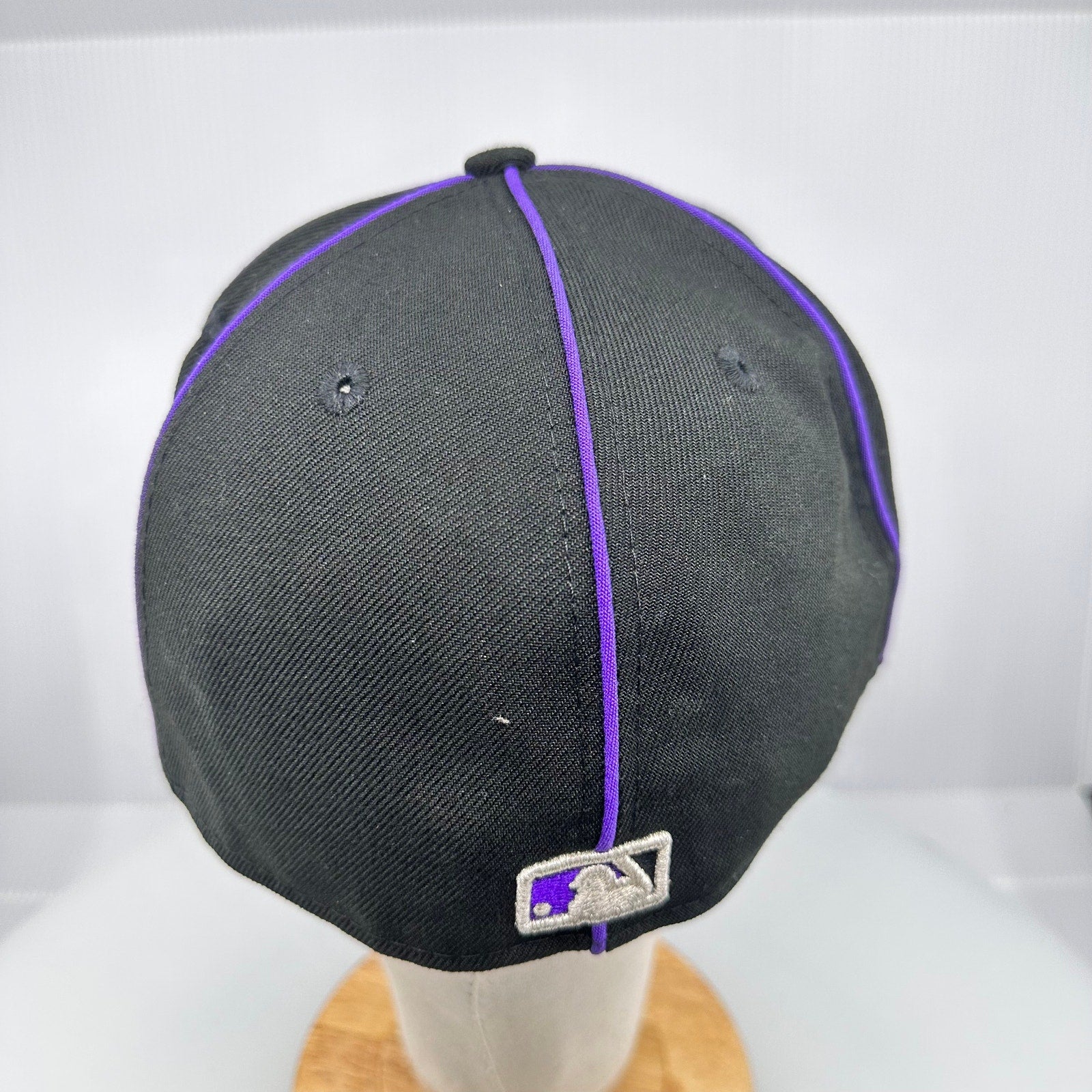 New Era Men's Fitted Hat 59Fifty Colorado Rockies Official On Field Black 7 3/8
