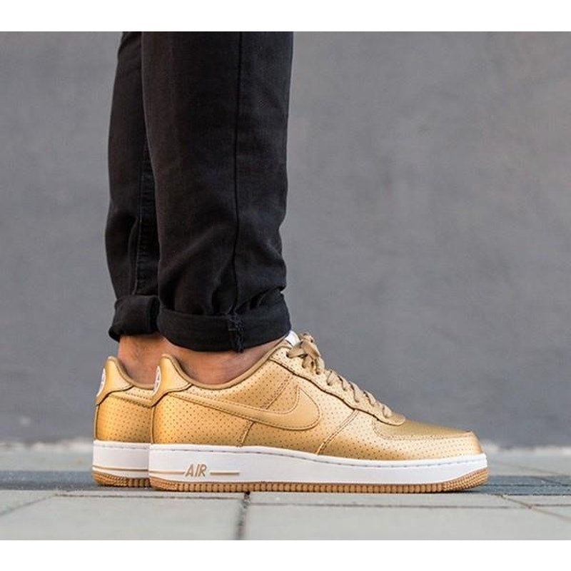 Nike Mens Sneakers Air Force 1 Low '07 LV8 718152-700 Lace Up Gold Size 10