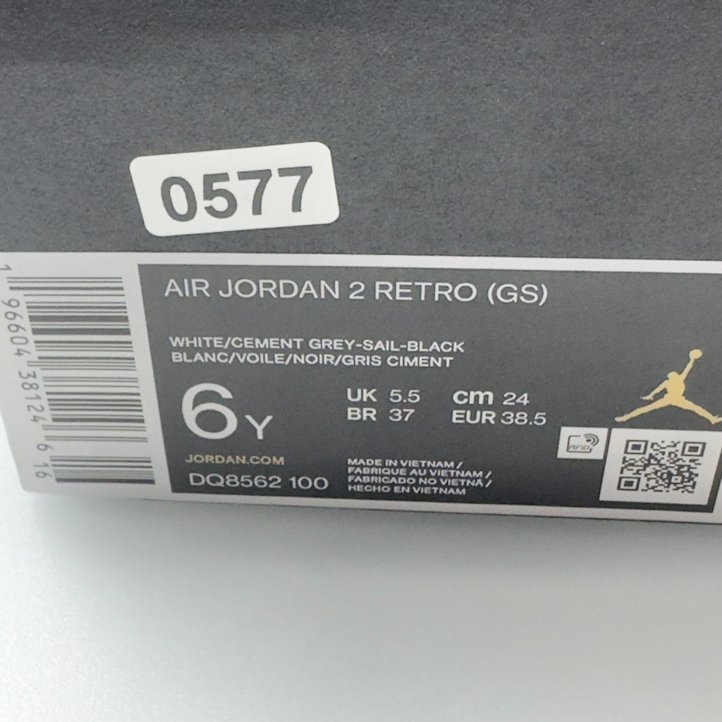 Jordan DQ8562-100 Air Jordan 2 Retro GS Athletic Sneaker Mid White/Gray 6 Kids