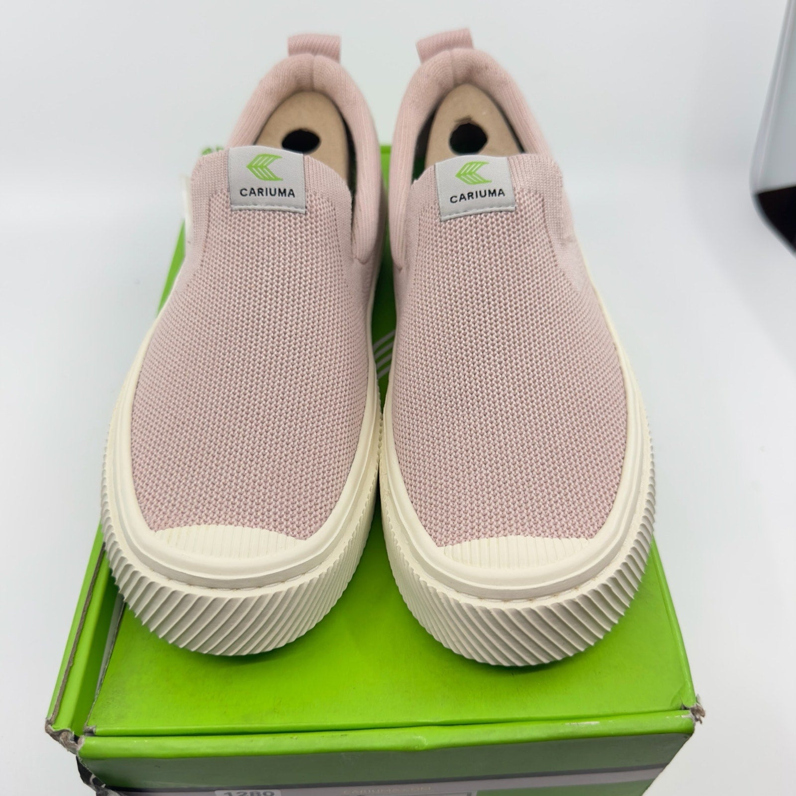 Cariuma Unisex Ibi Slip-On Casual Sneaker Shoes Round Toe Rose Knit Womens 5.5